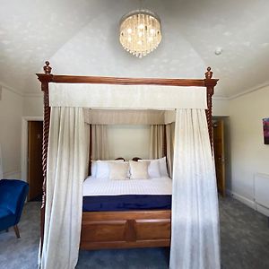 Kamer met een King Size Bed